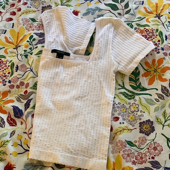 Forever 21 - Picture 3 of 6